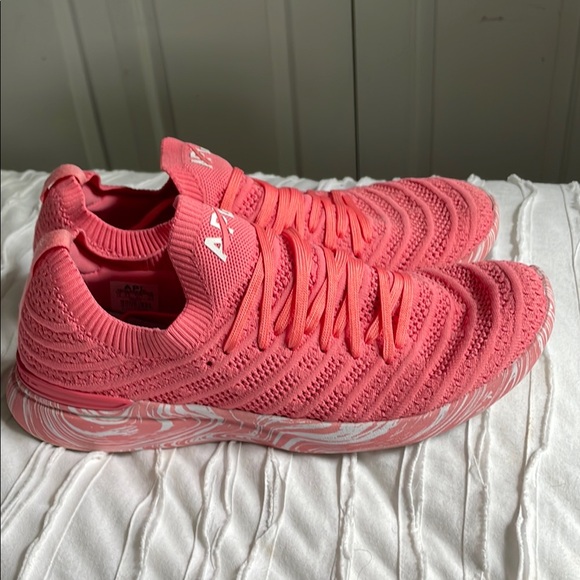 APL Techloom Wave Sneakers - Picture 1 of 4